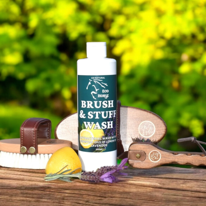 Eco Horse Brush & Stuff Wash
